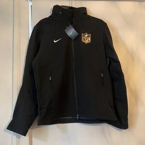 NWT Official Nike NFL Men’s Softshell Zip-Up Jacket – Size M